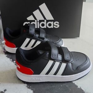 NIB kids adidas sneakers sz 10us